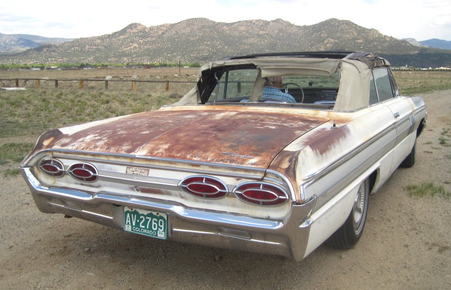 1962 Oldsmobile Starfire Rear