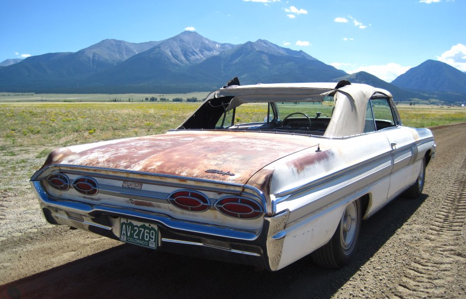 Terrific car for the money, but not too practical. A beautiful compositon of the Oldsmobile and Mt. Princeton behind.